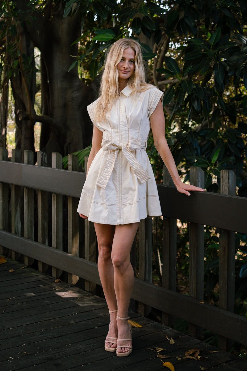 Rayna Sleeveless Contrast Stitch Zip Up Mini Dress Cream