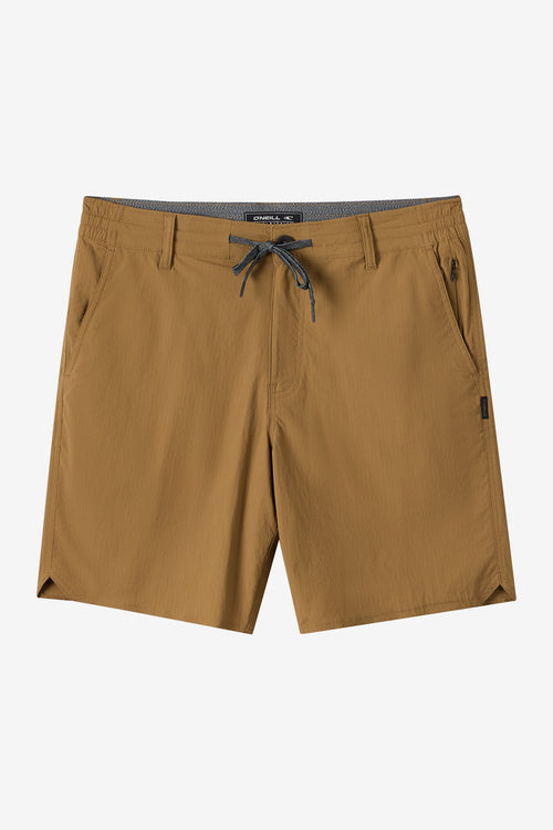 TRVLR Halfback 18" Hybrid Shorts