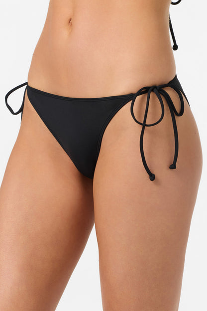 Saltwater Solids Maracas Medium Bottoms