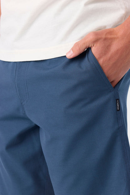 Reserve Light Check 19" Hybrid Shorts